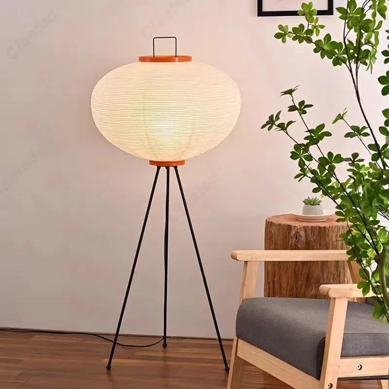 LAMPE SUR PIEDS