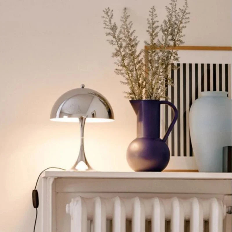 lampadaire avec table