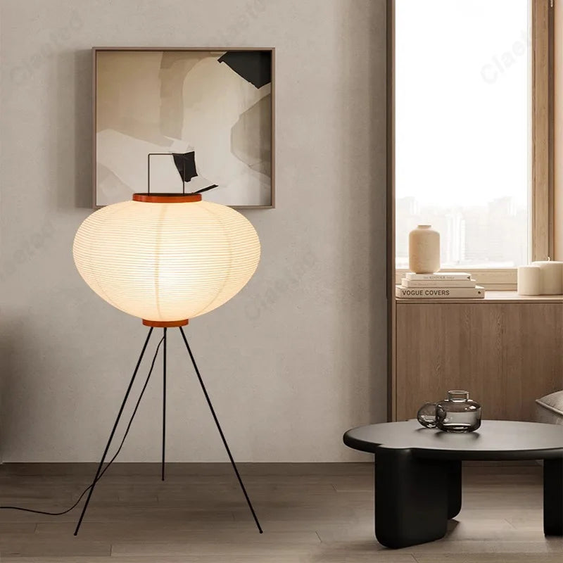 LAMPE SUR PIEDS